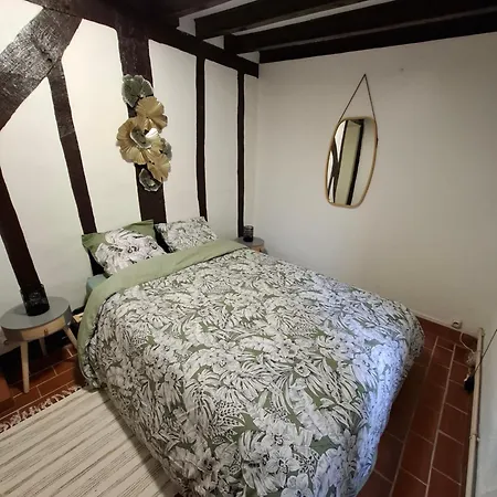 Holiday home Aux Charmes De La Campagne